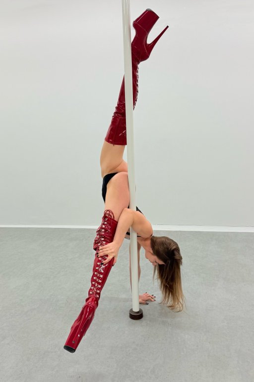 Mariia heels pole split